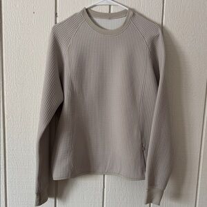 Lululemon Women’s Waffle Crewneck sweatshirt size 8!